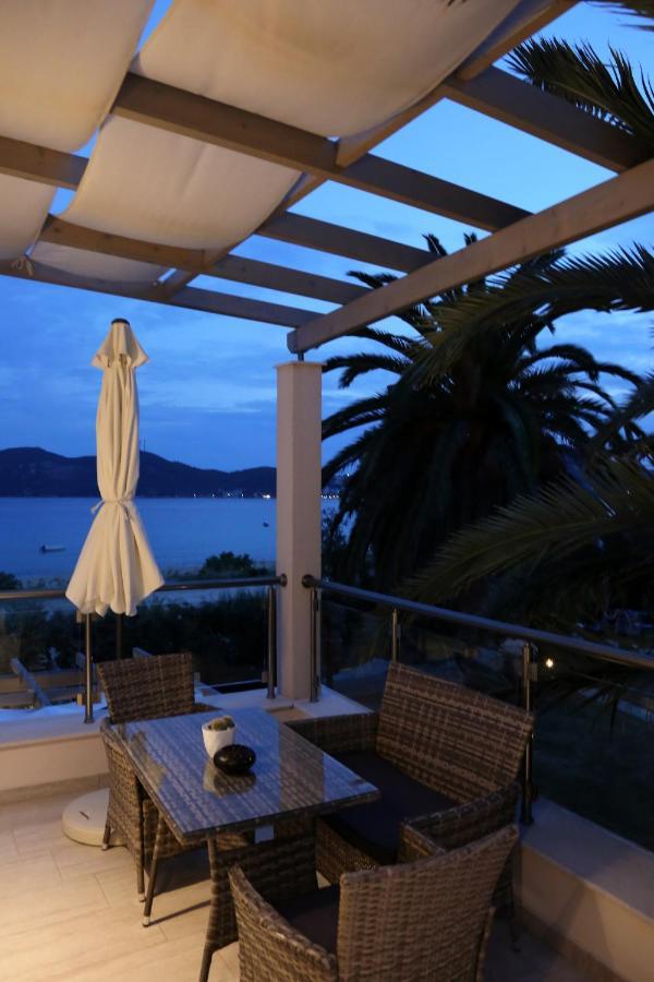 Steleni Seaside